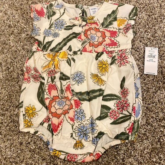 Old Navy Other - Brand New Flowered Outfit